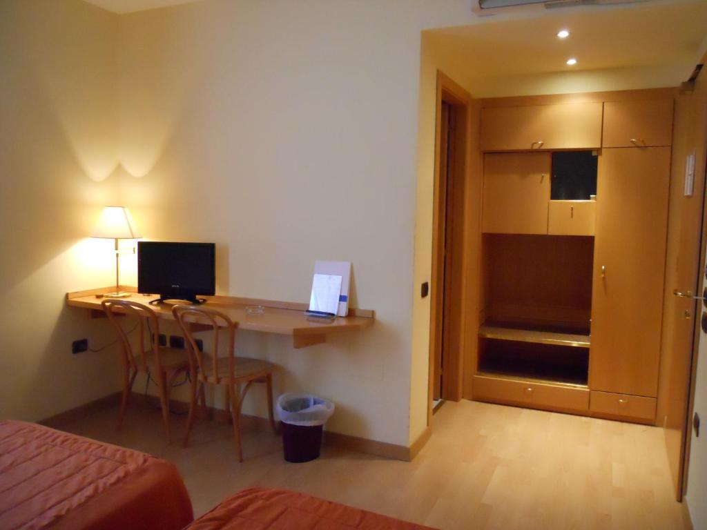Albergo Italia Urbino Szoba fotó