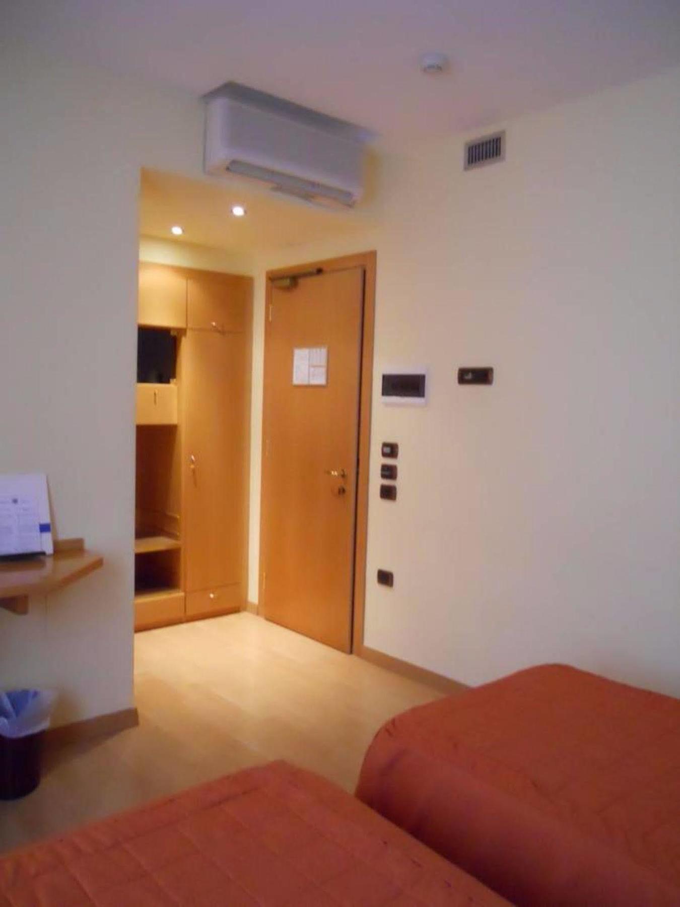 Albergo Italia Urbino Kültér fotó