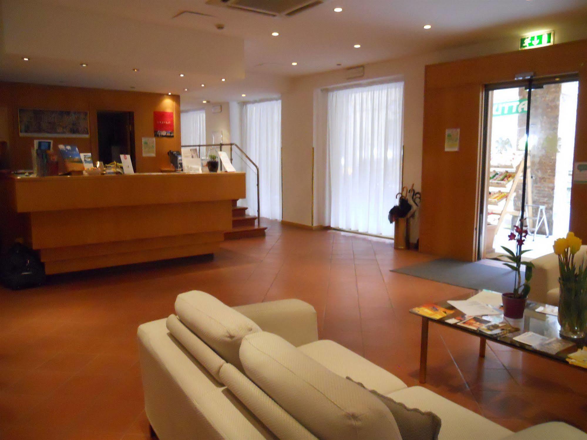 Albergo Italia Urbino Kültér fotó