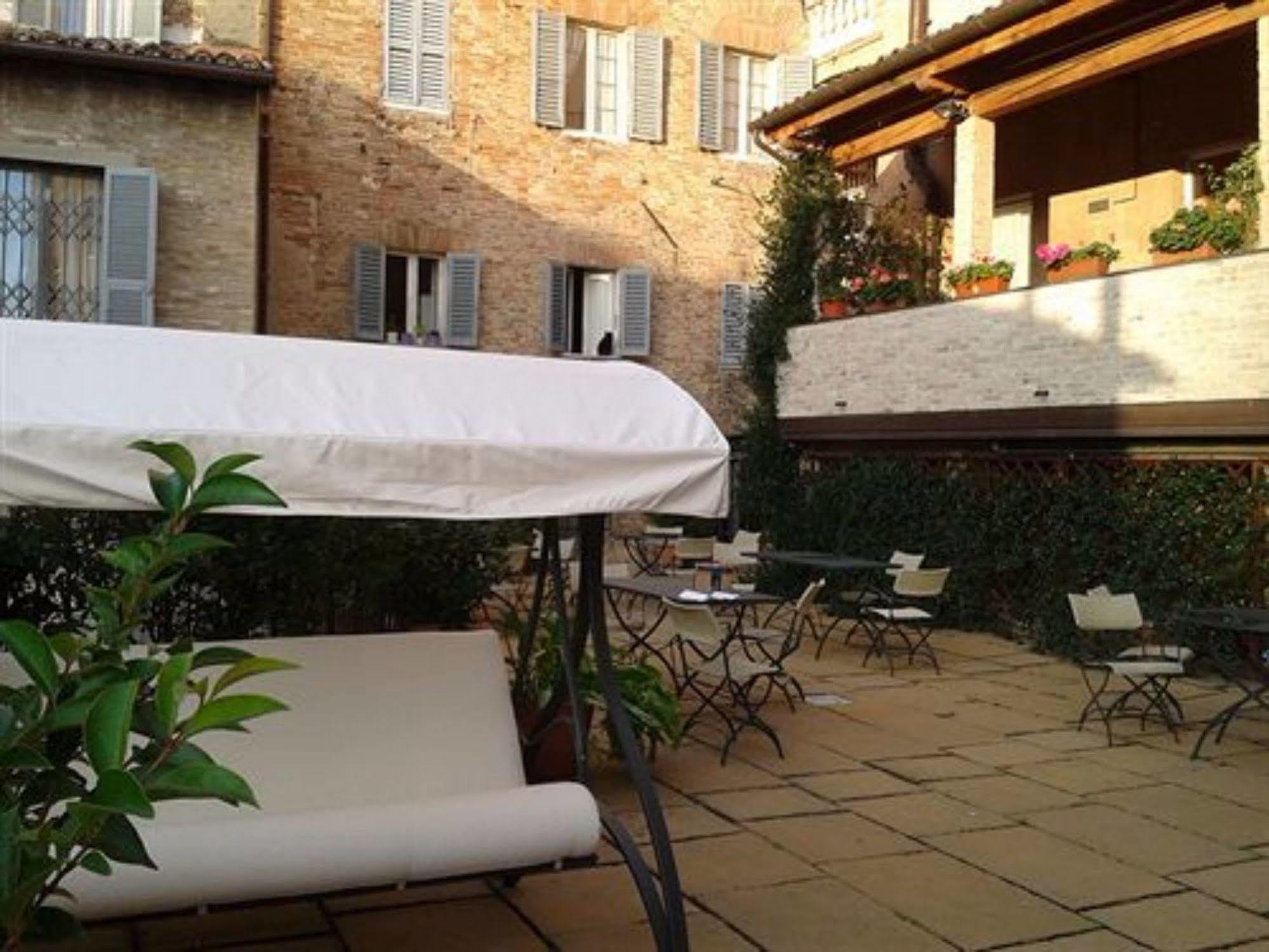 Albergo Italia Urbino Kültér fotó